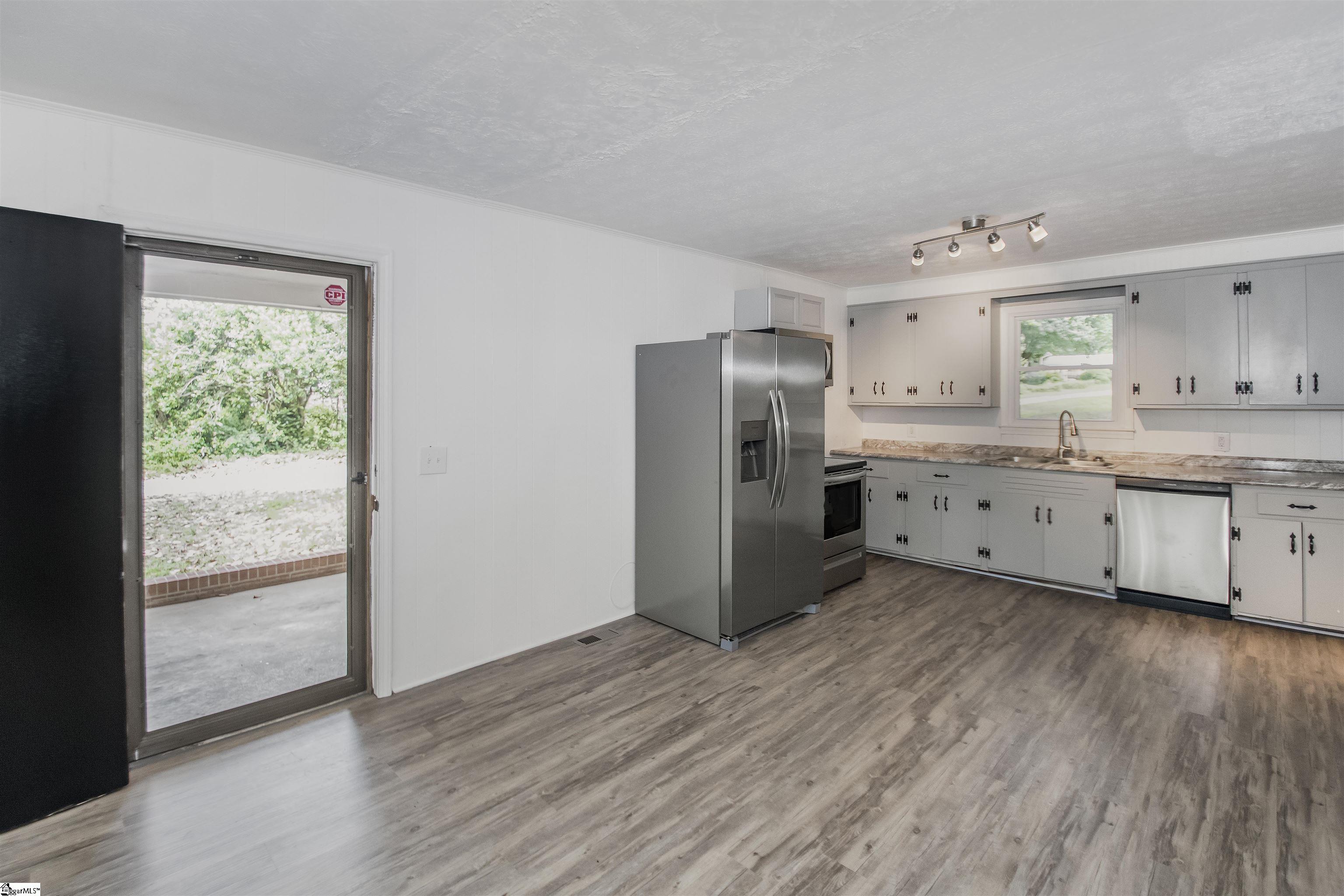 205 A Adger Road Easley, SC 29642 - Photo 15 of 20