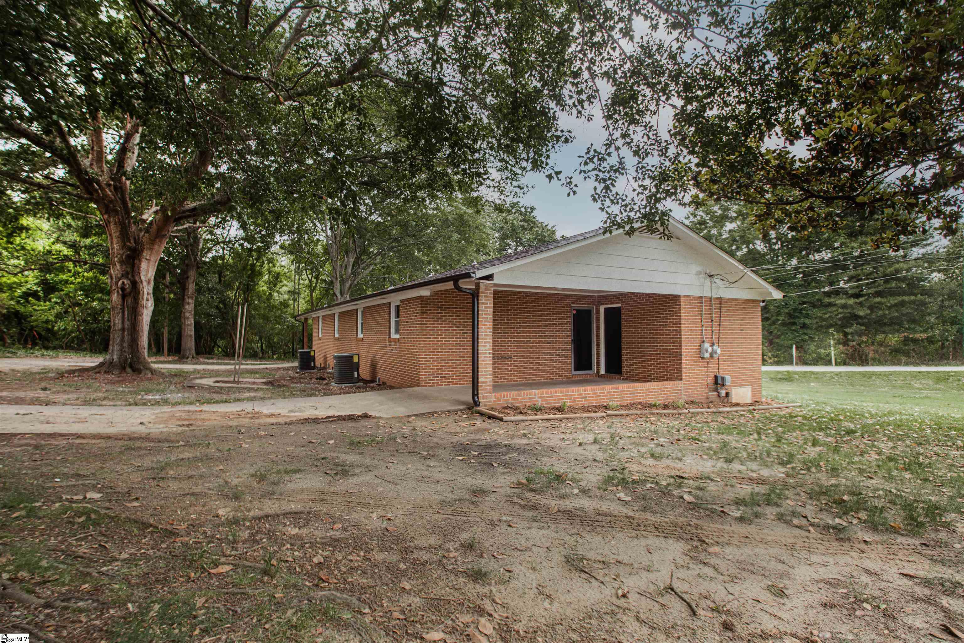 205 A Adger Road Easley, SC 29642 - Photo 5 of 20