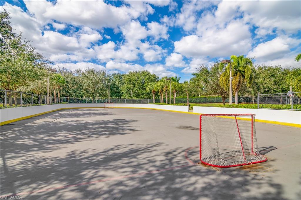 12461 Rock Ridge Lane Fort Myers, FL 33913 - Photo 35 of 36 Community in-line skating hockey rink