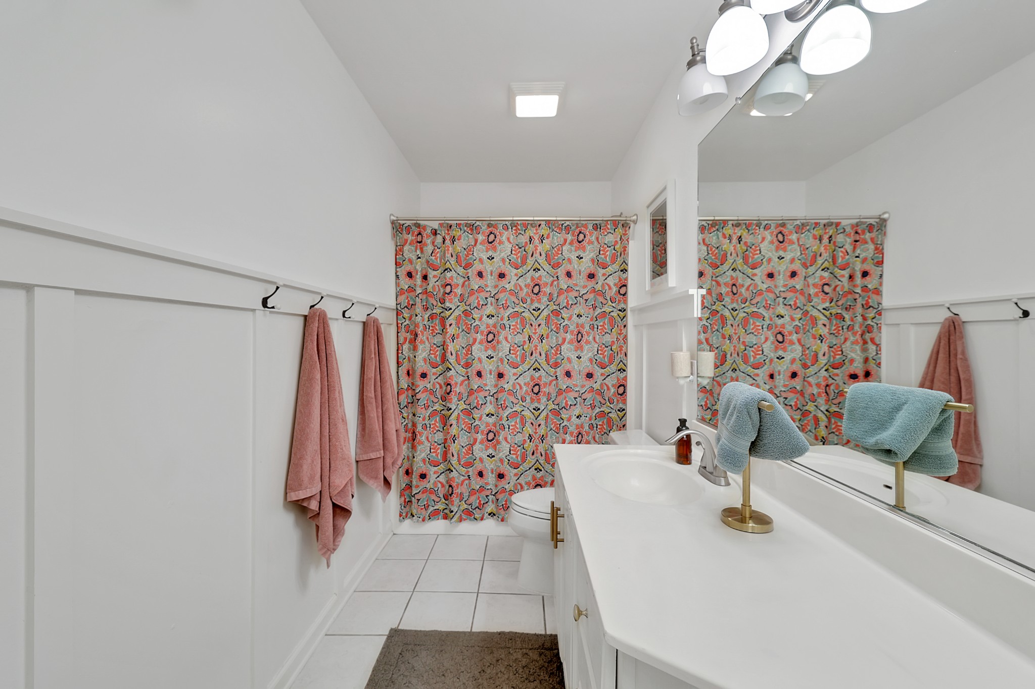 1820 Gravel Hill Road Columbia, TN 38401 - Photo 17 of 37 a bathroom with a sink toilet and shower