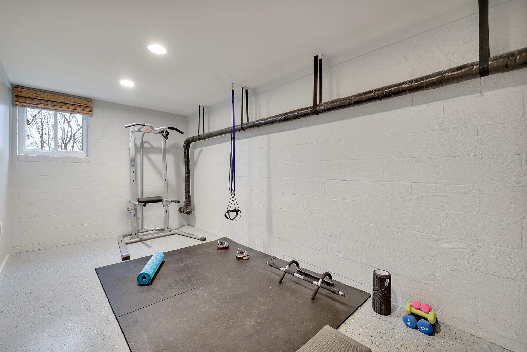1820 Gravel Hill Road Columbia, TN 38401 - Photo 29 of 37 a view of a room with gym equipment