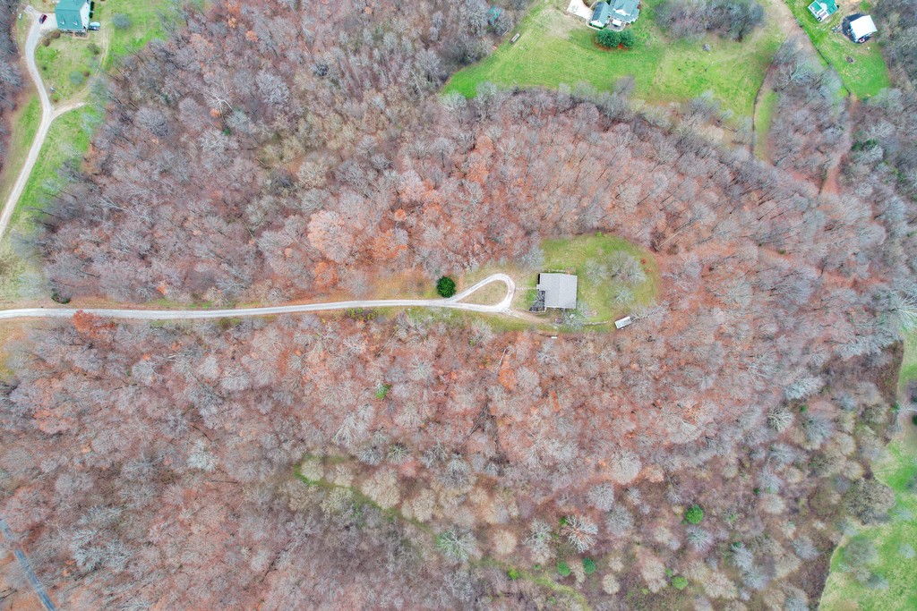 1820 Gravel Hill Road Columbia, TN 38401 - Photo 37 of 37 a close up of a wall