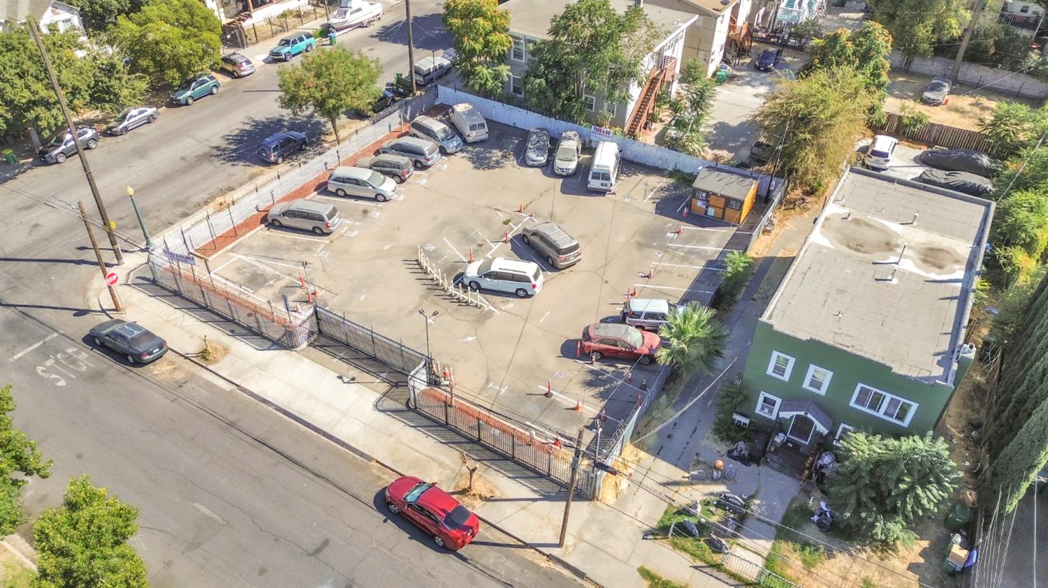 747 North Sutter Street Stockton, CA 95202 - Photo 2 of 12