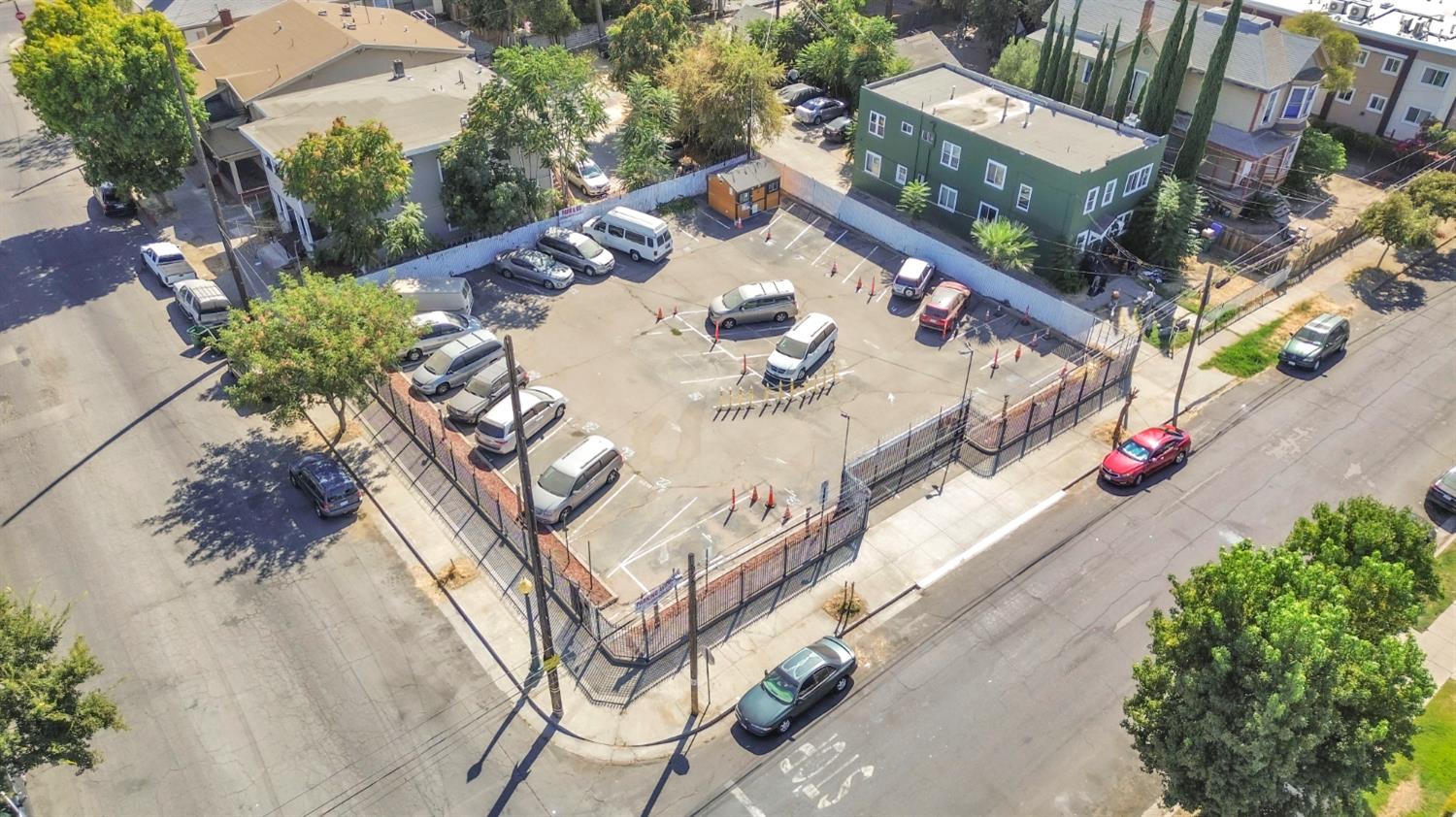 747 North Sutter Street Stockton, CA 95202 - Photo 3 of 12