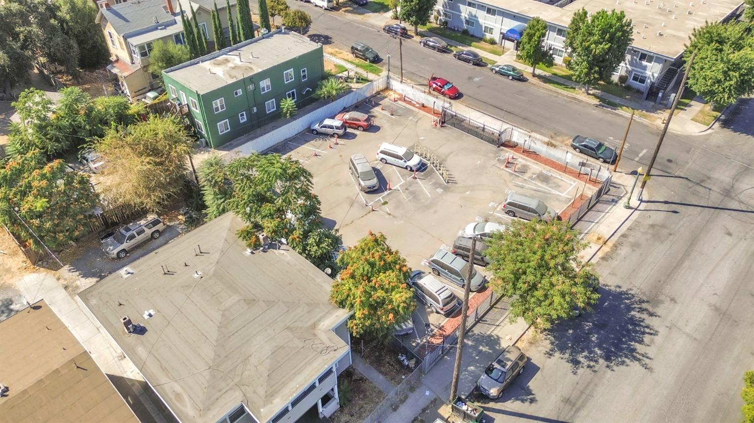 747 North Sutter Street Stockton, CA 95202 - Photo 5 of 12