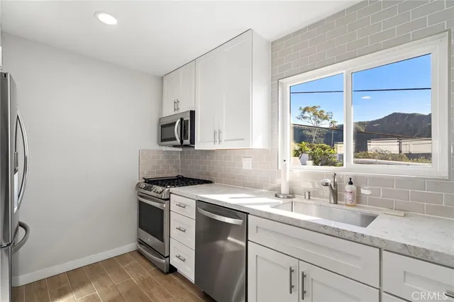 $885,000 | 21711 Wesley Drive, Unit D, Laguna Beach, CA 92651