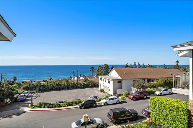 $885,000 | 21711 Wesley Drive, Unit D, Laguna Beach, CA 92651