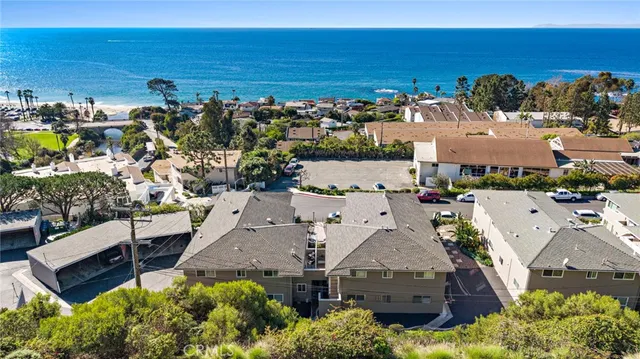 $885,000 | 21711 Wesley Drive, Unit D, Laguna Beach, CA 92651