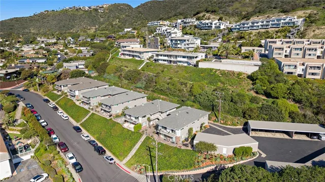 $885,000 | 21711 Wesley Drive, Unit D, Laguna Beach, CA 92651