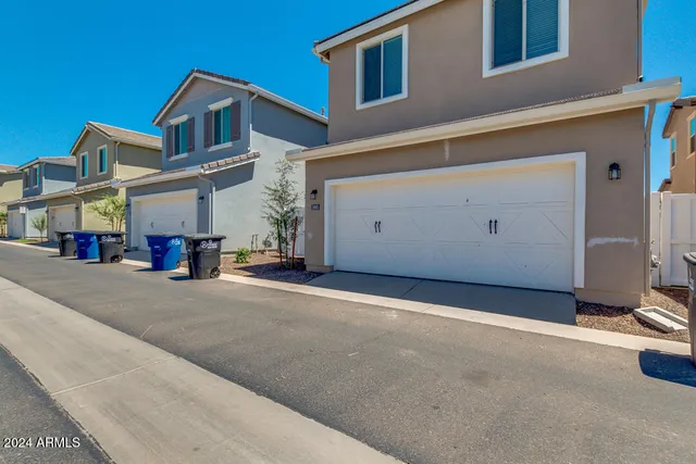 $2,290 | 3661 East STILES Lane, Gilbert, AZ 85295