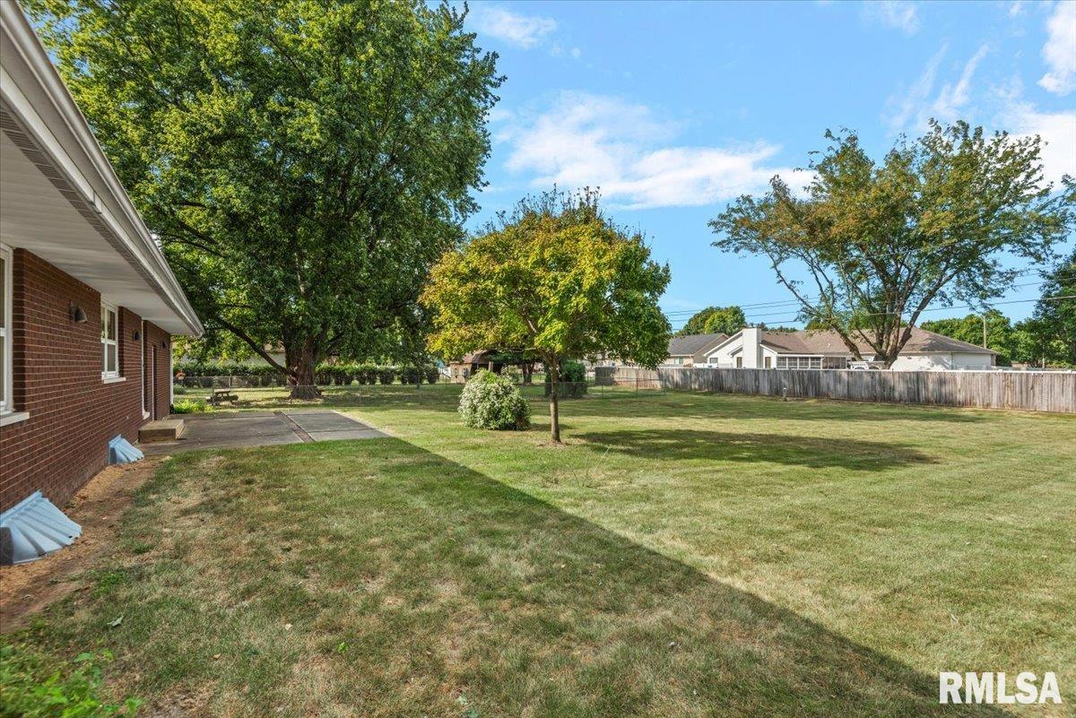 35 Providence Lane Springfield, IL 62711 - Photo 34 of 39 Gallery Image 34