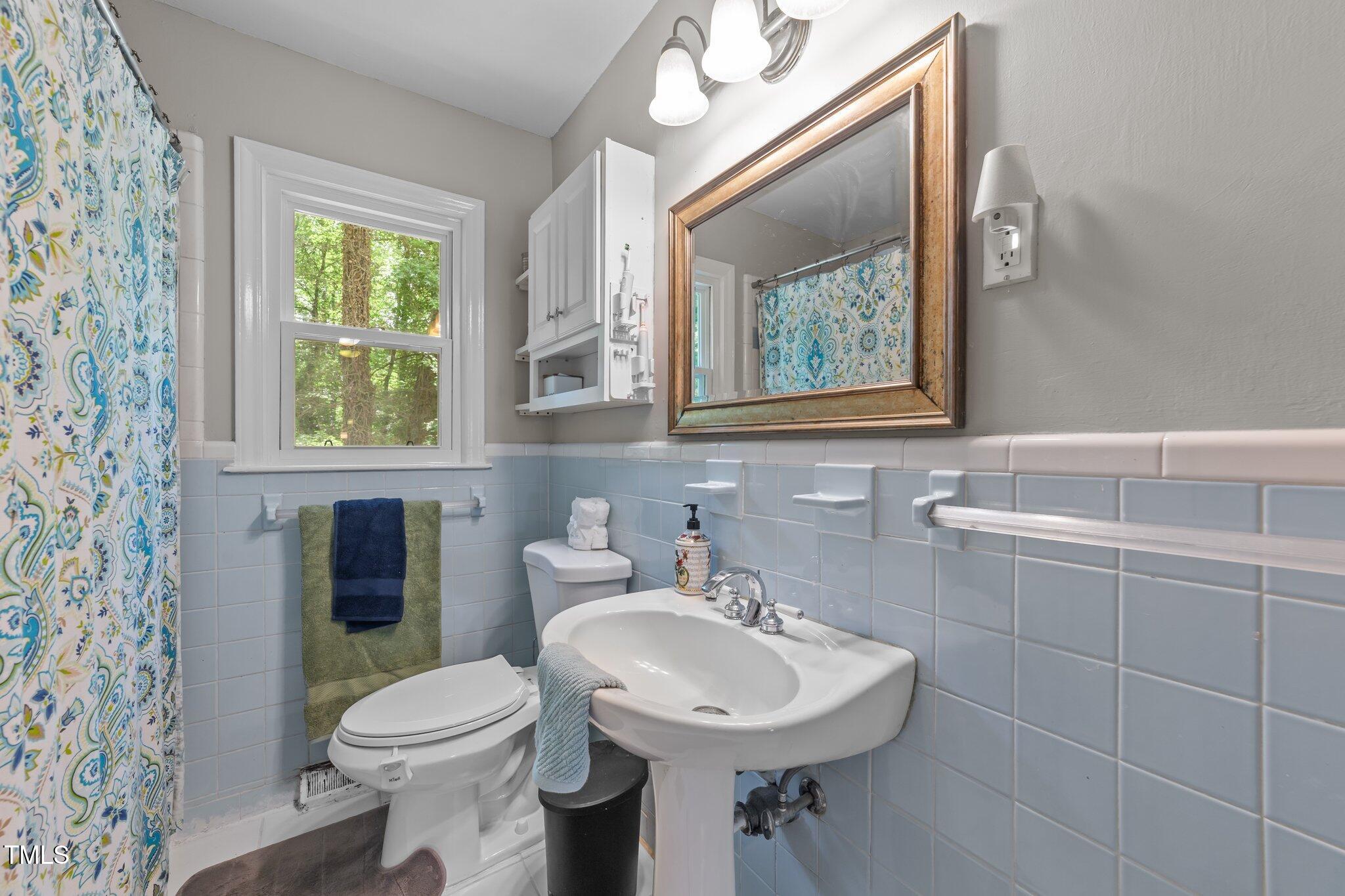 2005 Cole Mill Road Durham, NC 27705 - Photo 25 of 42 24-web-or-mls-VB4A9717