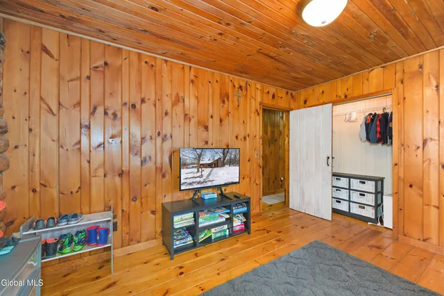 $285,000 | 325 Belgrade Street, Troy, NY 12182