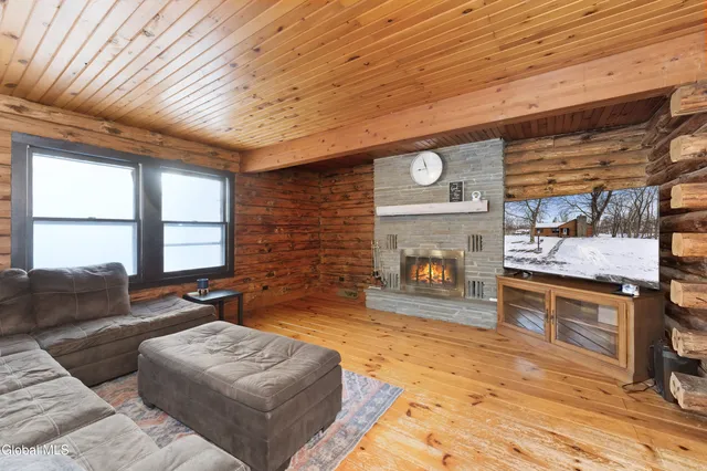 $285,000 | 325 Belgrade Street, Troy, NY 12182