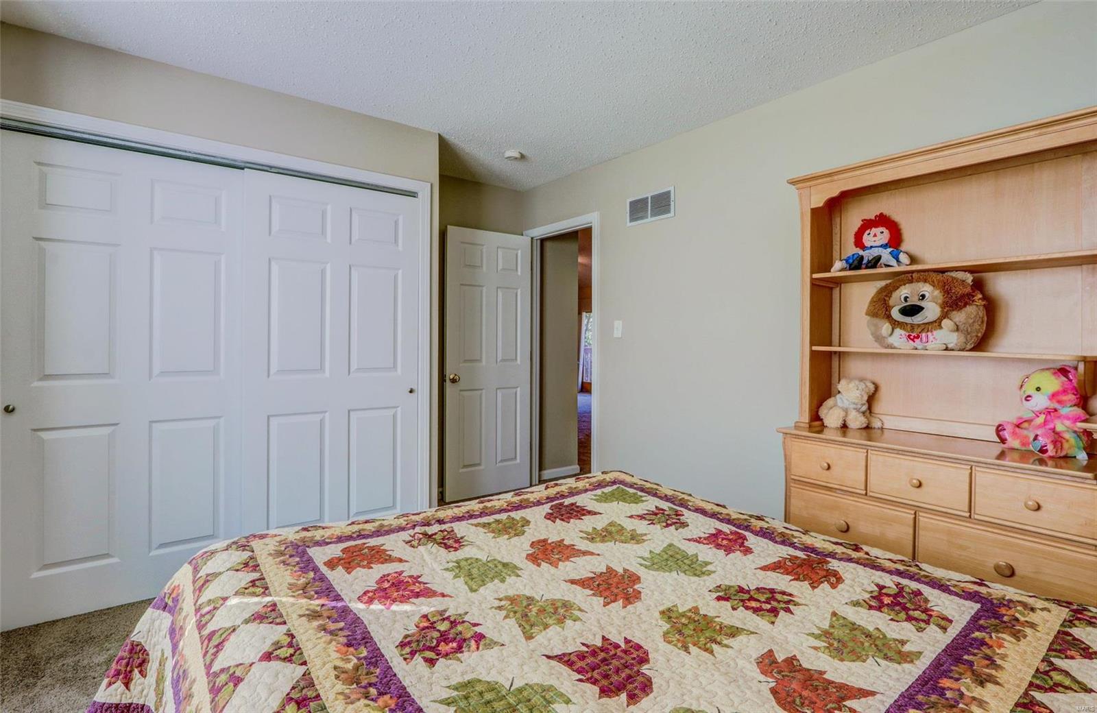 1331 Culpepper Ridge Drive Ballwin, MO 63021 - Photo 16 of 29 Gallery Image 16