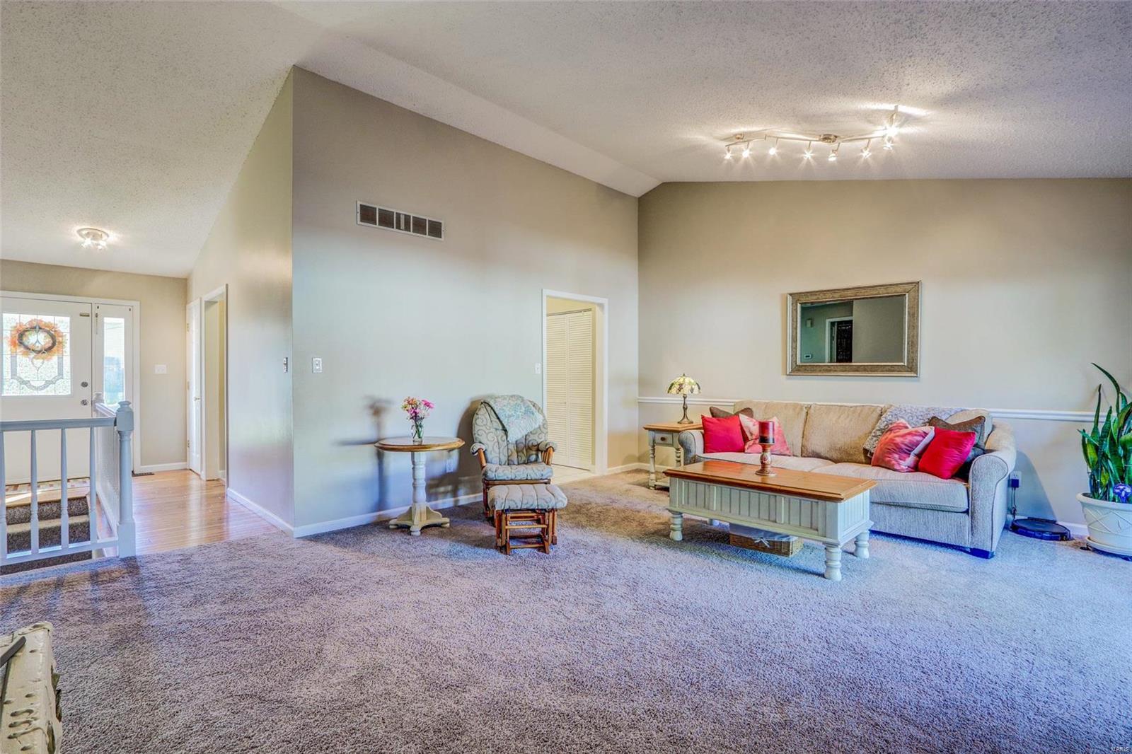 1331 Culpepper Ridge Drive Ballwin, MO 63021 - Photo 10 of 29 Gallery Image 10