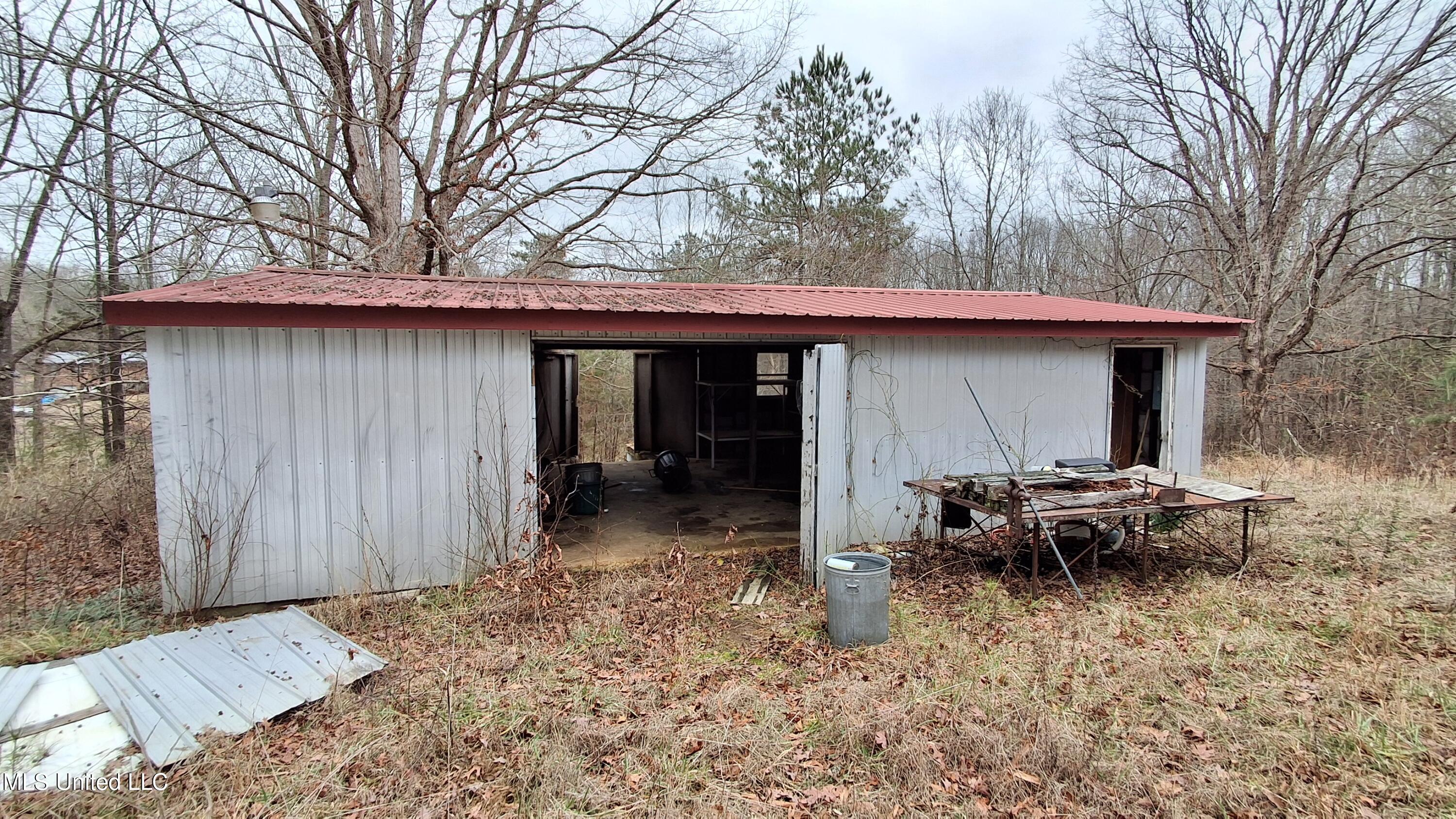 877 South Red Banks Road Holly Springs, MS 38635 - Photo 8 of 40 Shop with Concrete Slab