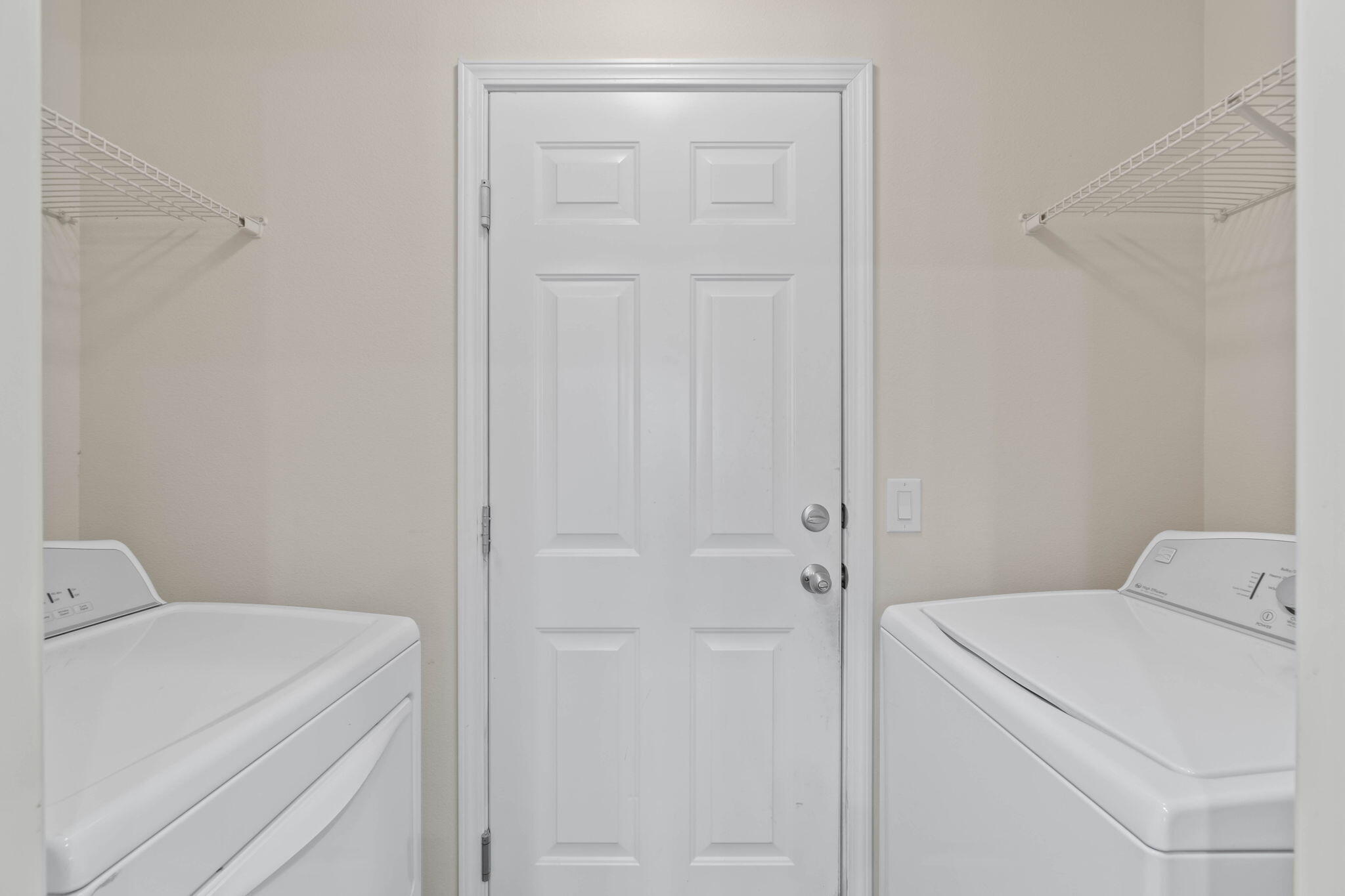 229 Croft Circle Crestview, FL 32536 - Photo 10 of 22 a utility room with dryer and washer