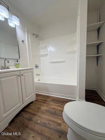 $1,600 | 47 Pine Street, Unit 2, Rensselaer, NY 12144