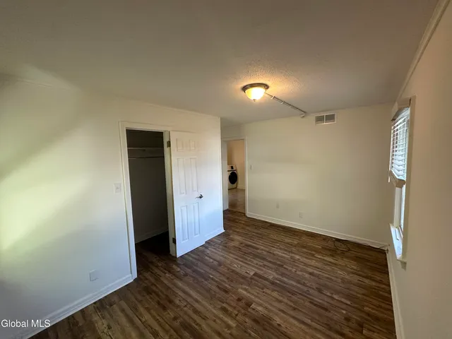 $1,600 | 47 Pine Street, Unit 2, Rensselaer, NY 12144