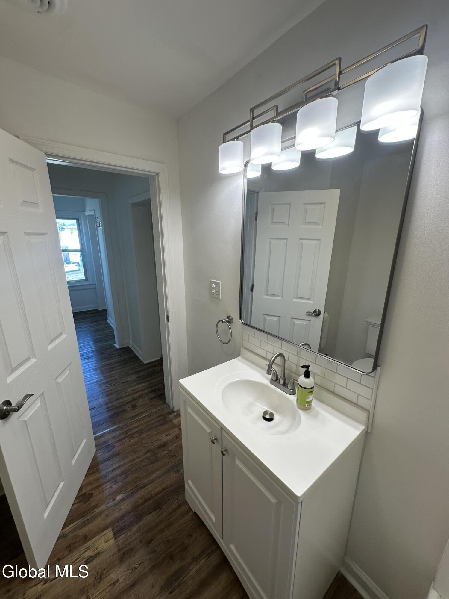 47 Pine Street, Unit 2 Rensselaer, NY 12144 - Photo 9 of 22 IMG_4292