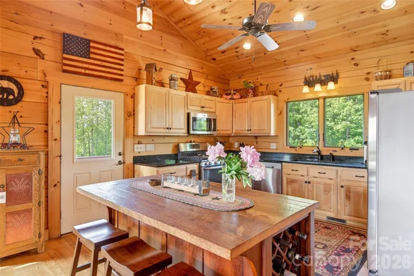 $879,000 | 217 Summit Drive, Nebo, NC 28761