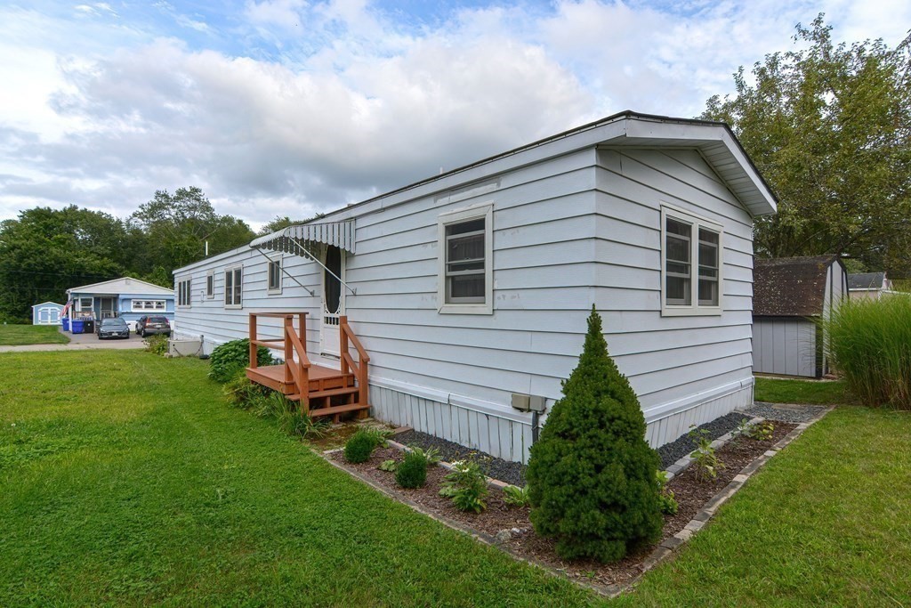 49 Holly Road Taunton, MA 02780 - Photo 36 of 41 Gallery Image 36