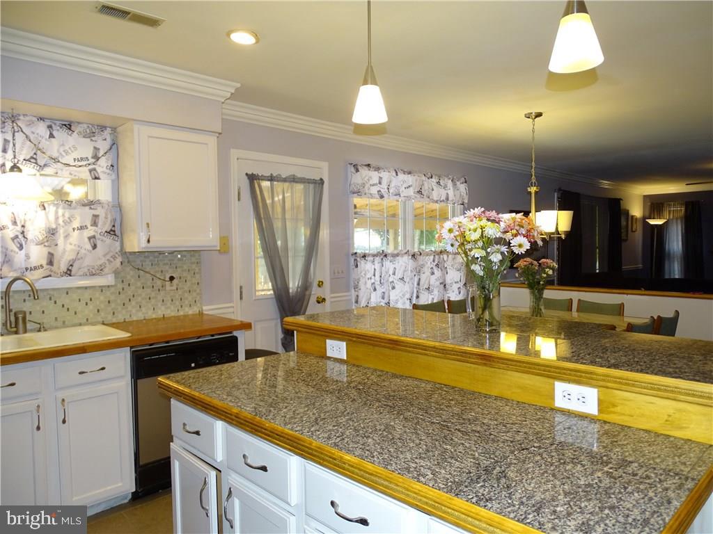 161 Squall Road Manahawkin, NJ 08050 - Photo 18 of 35 Gallery Image 18
