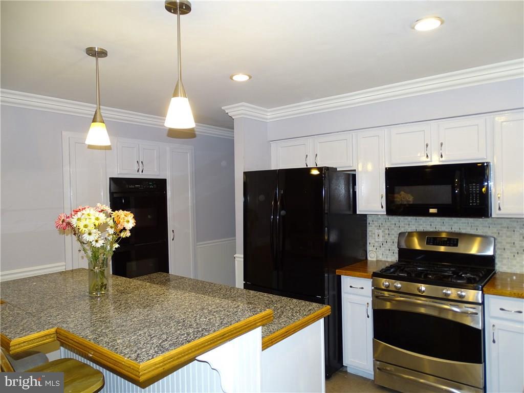 161 Squall Road Manahawkin, NJ 08050 - Photo 8 of 35 Gallery Image 8
