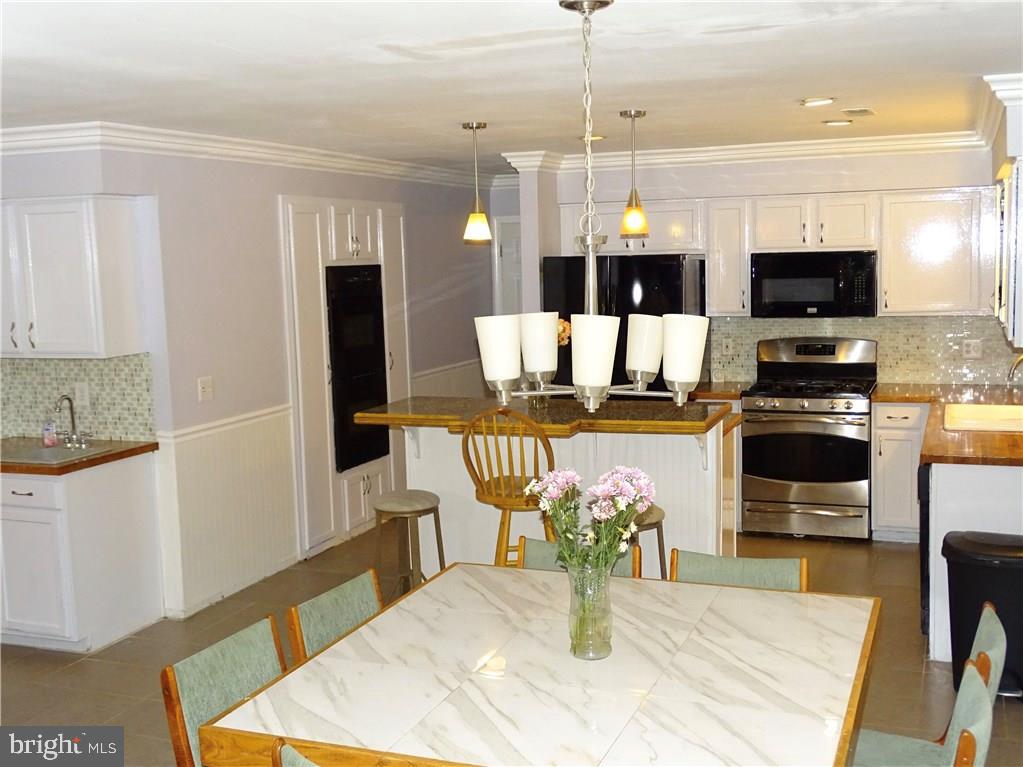 161 Squall Road Manahawkin, NJ 08050 - Photo 9 of 35 Gallery Image 9