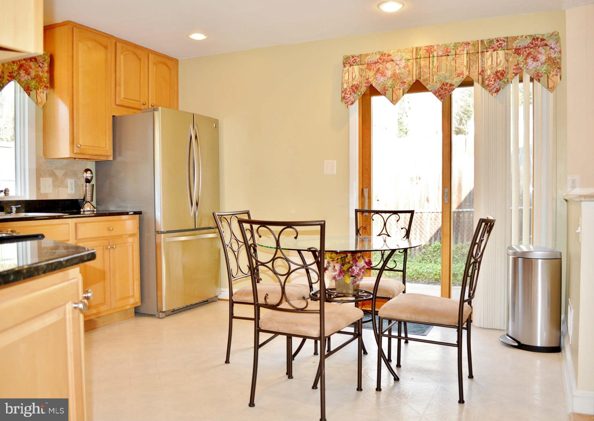 101 Tapawingo Road Southwest Vienna, VA 22180 - Photo 3 of 30 Eat-In Kitchen
