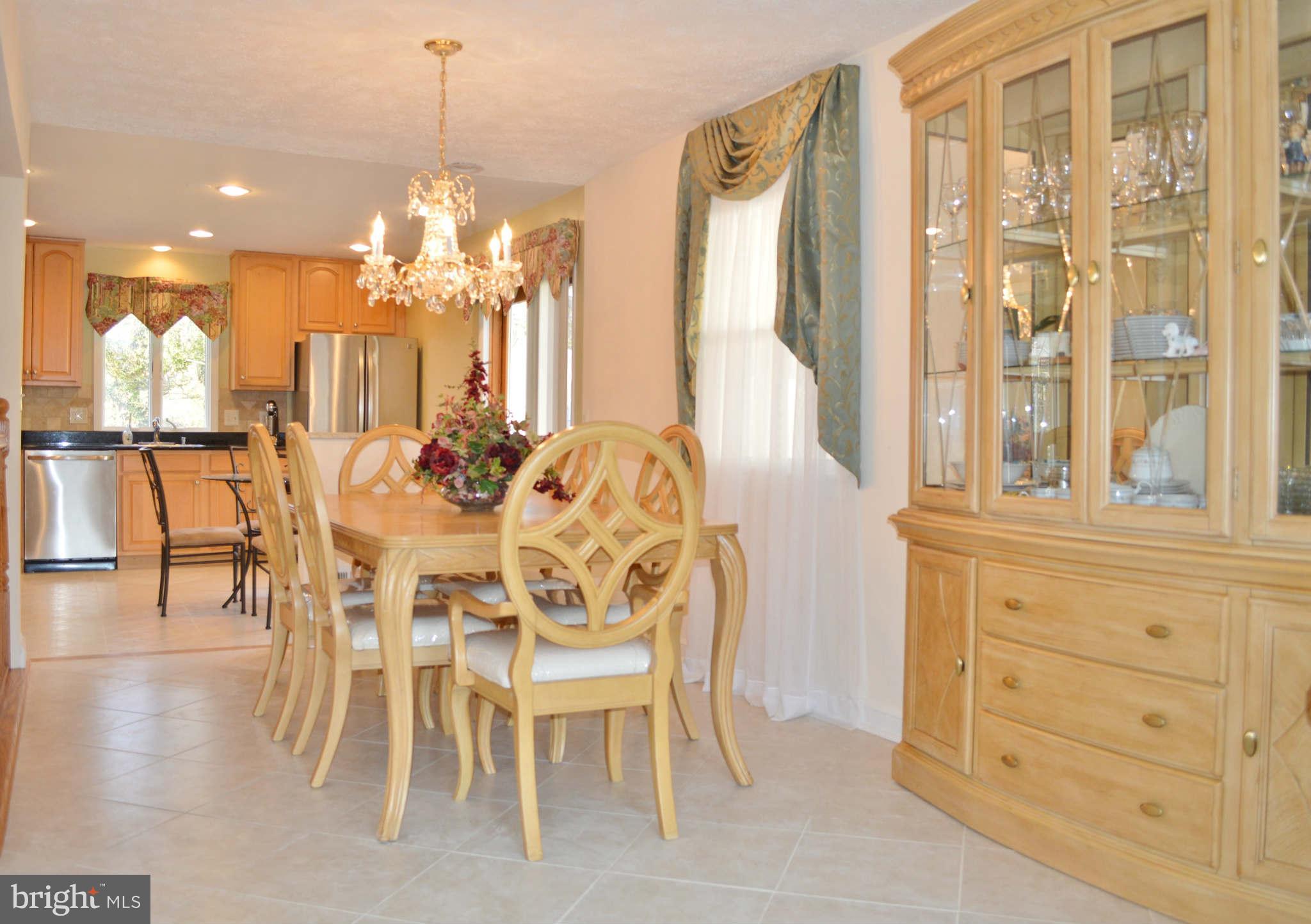 101 Tapawingo Road Southwest Vienna, VA 22180 - Photo 4 of 30 Formal Dining Room