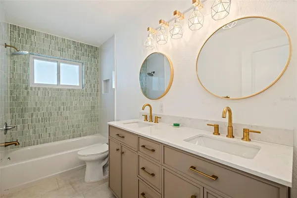 $715,000 | 176 175th Avenue East, Redington Shores, FL 33708