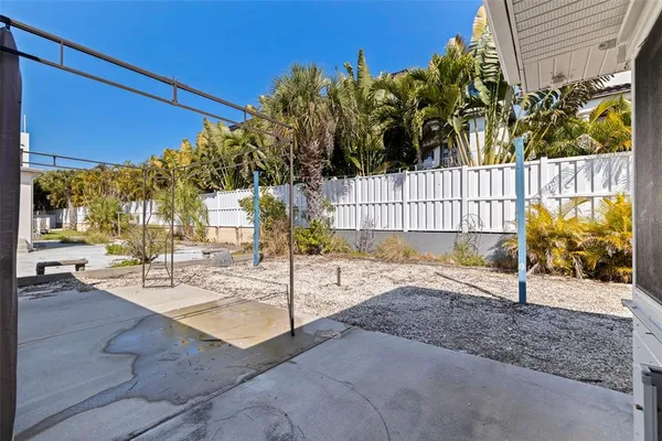 $715,000 | 176 175th Avenue East, Redington Shores, FL 33708