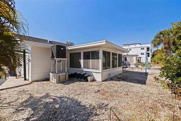 $715,000 | 176 175th Avenue East, Redington Shores, FL 33708