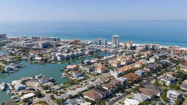 $715,000 | 176 175th Avenue East, Redington Shores, FL 33708