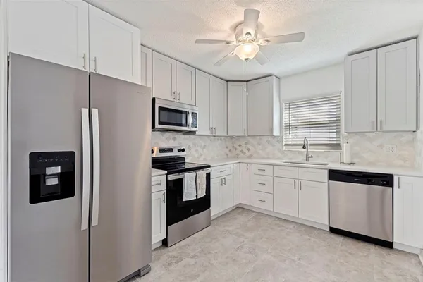 $715,000 | 176 175th Avenue East, Redington Shores, FL 33708