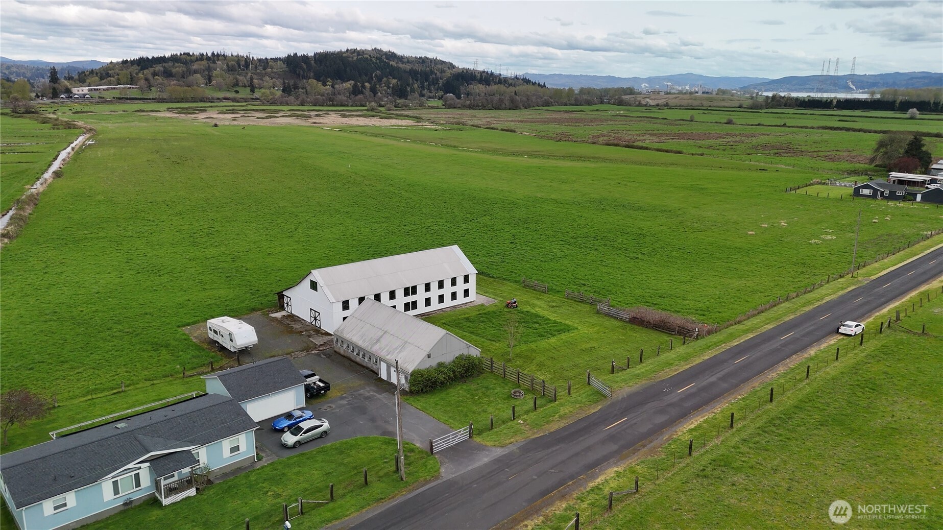 a view of a golf course with a garden