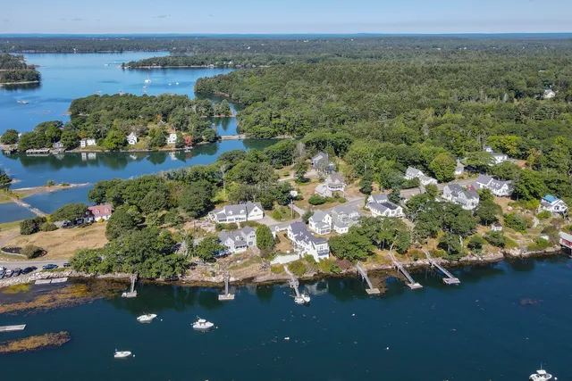 $975,000 | 943 Cundy's Harbor Road, Harpswell, ME 04079