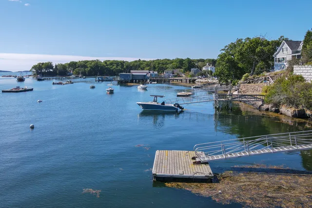 $975,000 | 943 Cundy's Harbor Road, Harpswell, ME 04079