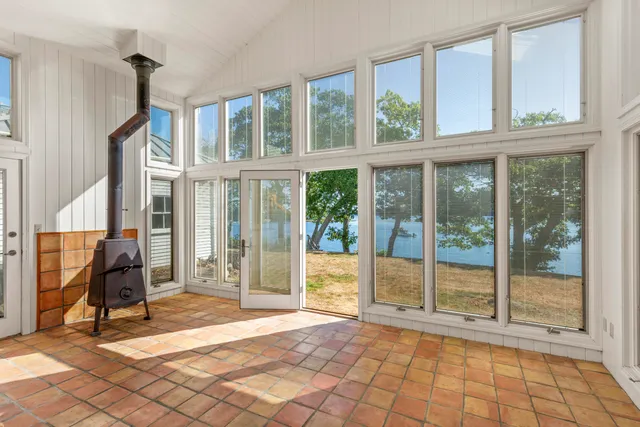 $975,000 | 943 Cundy's Harbor Road, Harpswell, ME 04079