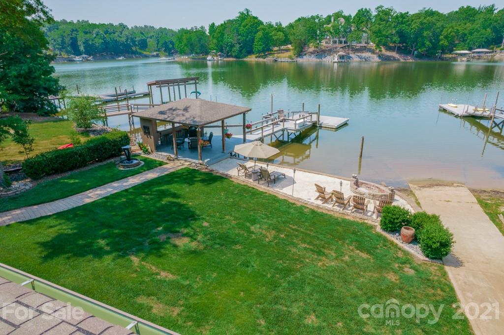5661 Riverfront Road Clover, SC 29710 - Photo 2 of 43 Gallery Image 2