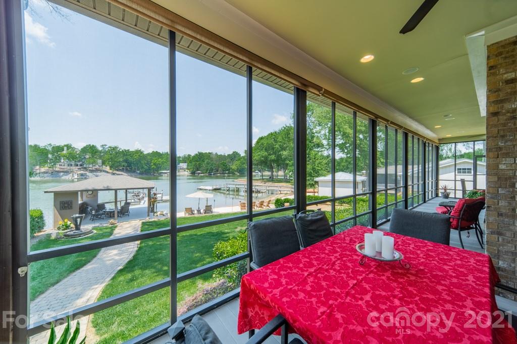 5661 Riverfront Road Clover, SC 29710 - Photo 12 of 43 Gallery Image 12