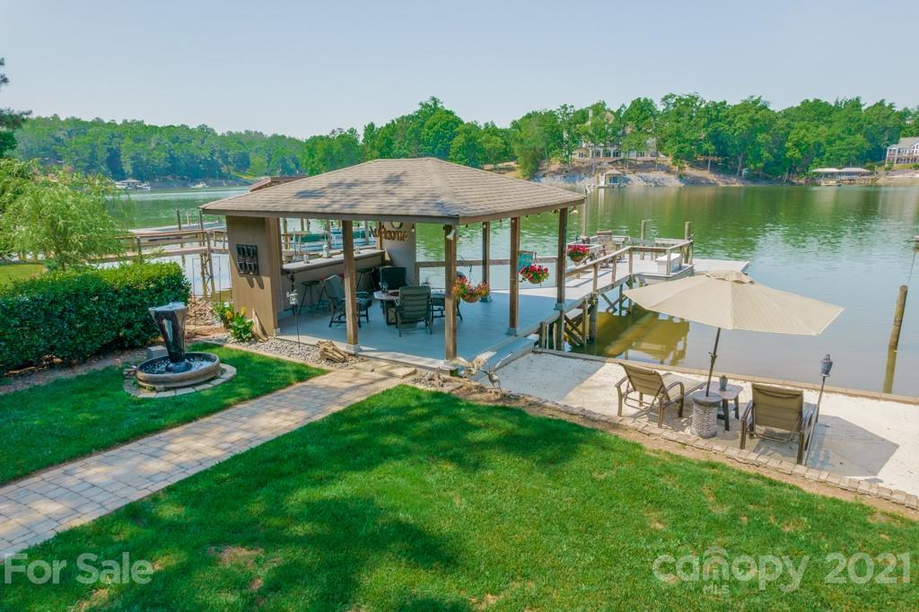 5661 Riverfront Road Clover, SC 29710 - Photo 6 of 43 Gallery Image 6