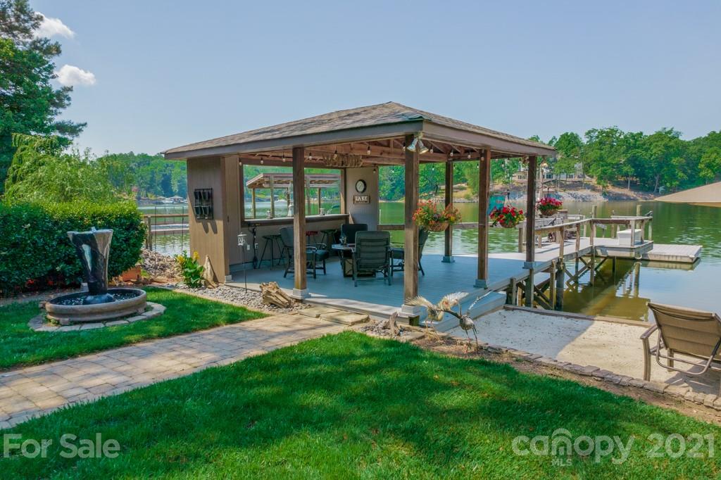 5661 Riverfront Road Clover, SC 29710 - Photo 7 of 43 Gallery Image 7