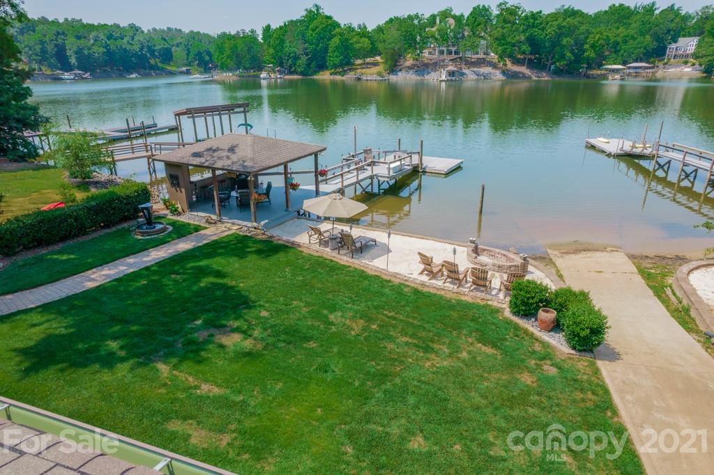 5661 Riverfront Road Clover, SC 29710 - Photo 9 of 43 Gallery Image 9