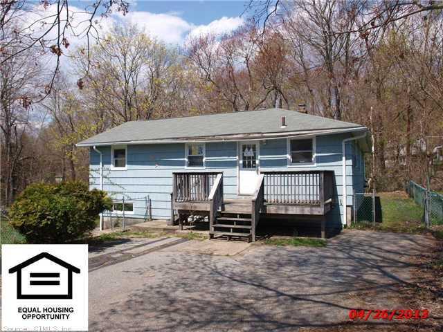 47 Mohegan Park Road Norwich, CT 06360 - Photo 1 of 1 Exterior Front.