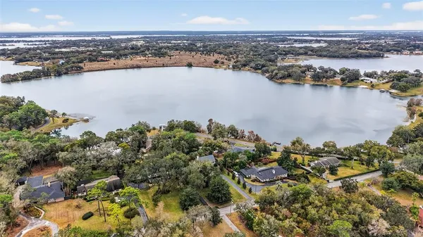 $750,000 | 2000 Country Club Drive, Eustis, FL 32726