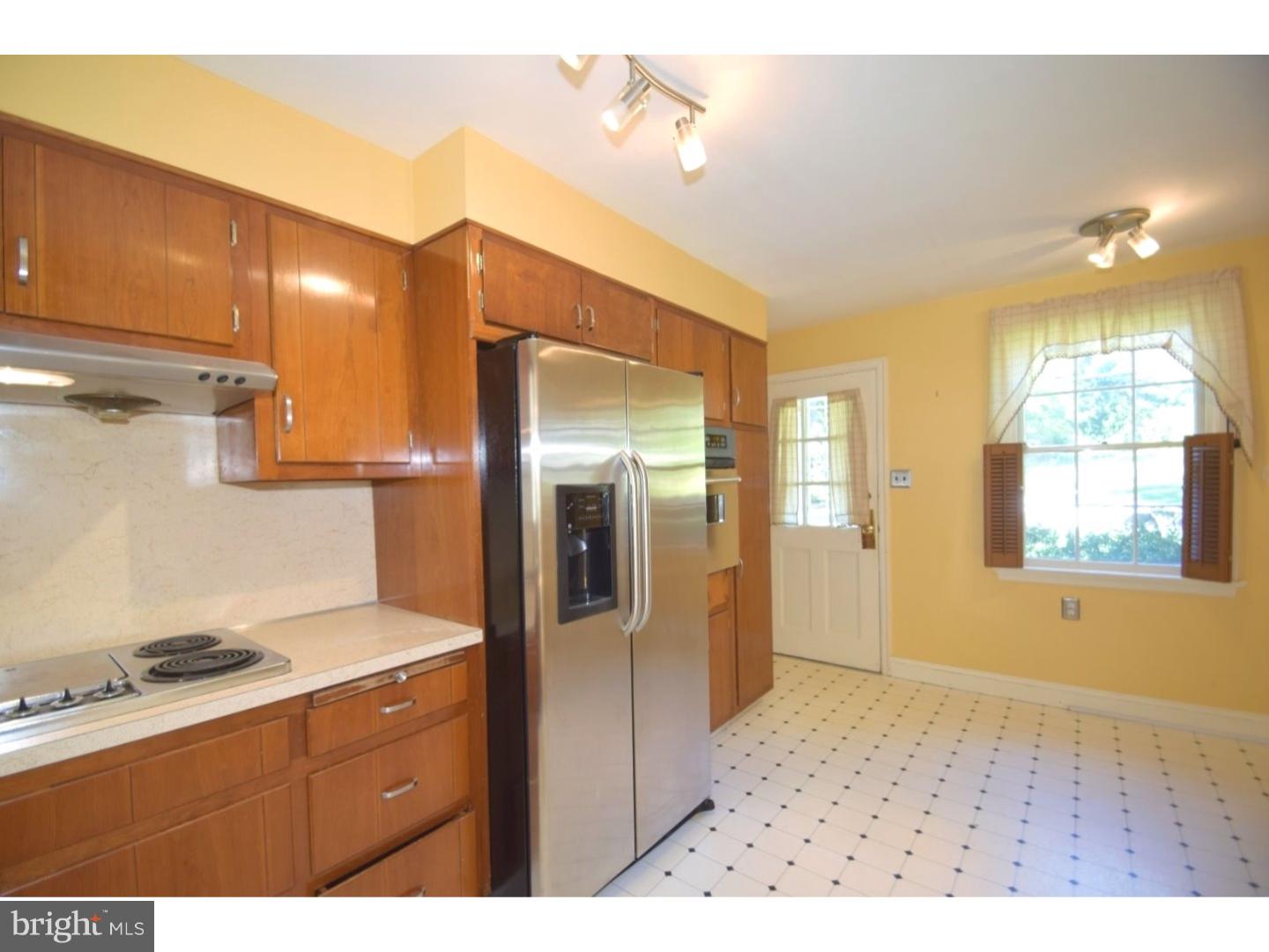 528 Lindley Road Glenside, PA 19038 - Photo 12 of 23 Gallery Image 12