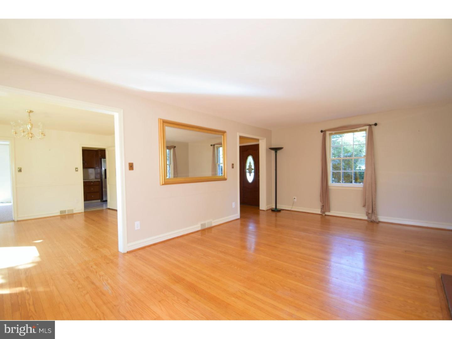 528 Lindley Road Glenside, PA 19038 - Photo 7 of 23 Gallery Image 7